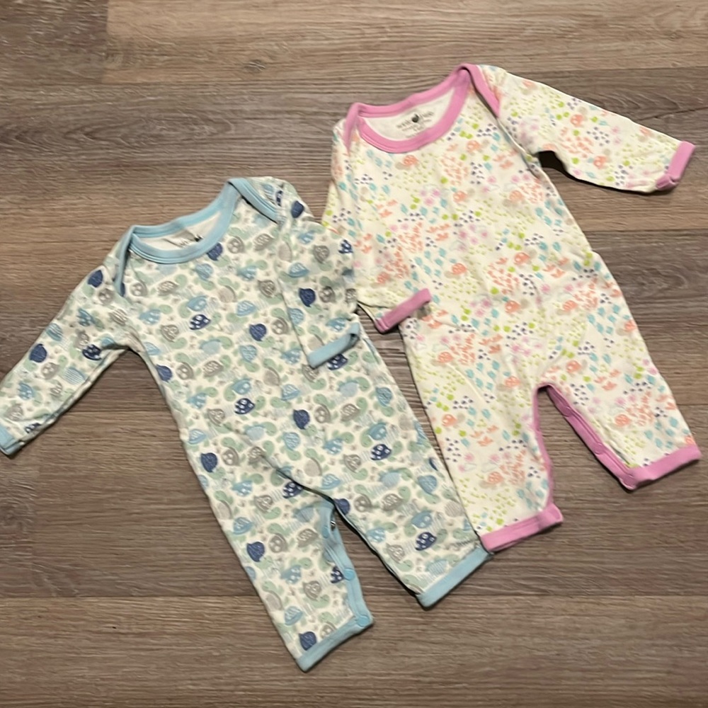 B/G twin Apple Park matching turtle outfits 6-9 months